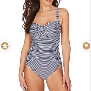 NIP TUCK NIPTUCK ONE PIECE STRIPED BATHING SUIT SIZE 8